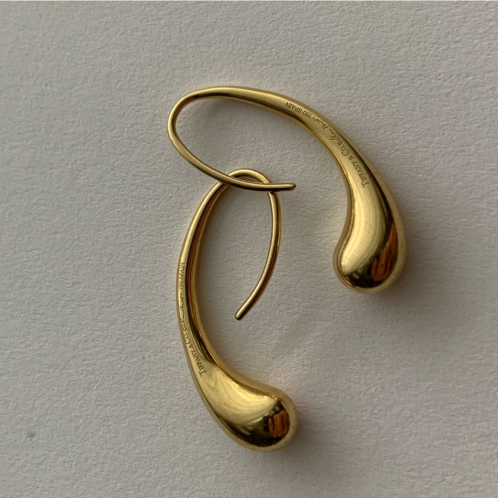TIFFANY & CO. Elsa Peretti 18K Gold Teardrop Hoop Earrings